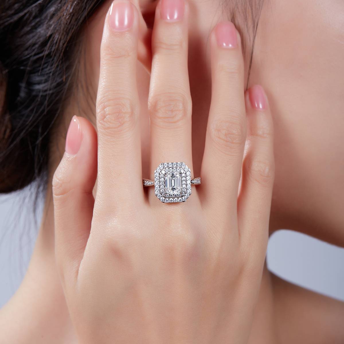 Exquisite rectangular S925 silver plated white gold moissanite diamond women's ring 2.0 carats D-grade